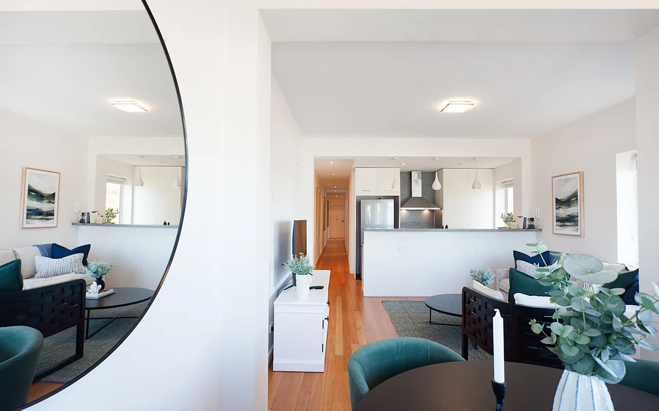 Deco Delight (ISYD)