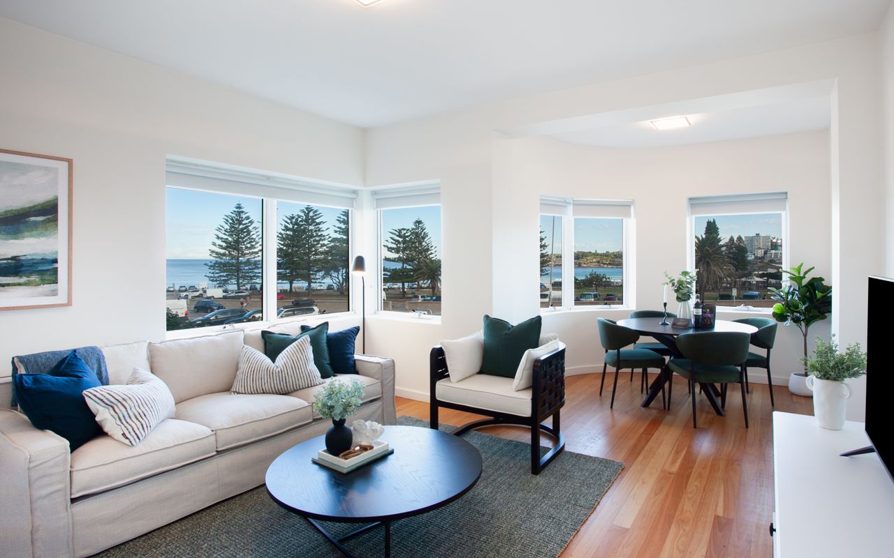 Deco Delight (ISYD)