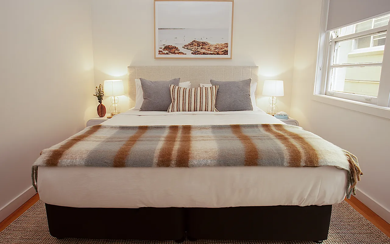 Deco Delight (ISYD)