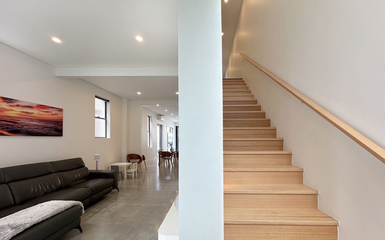 Clovelly Contemporary (IH)