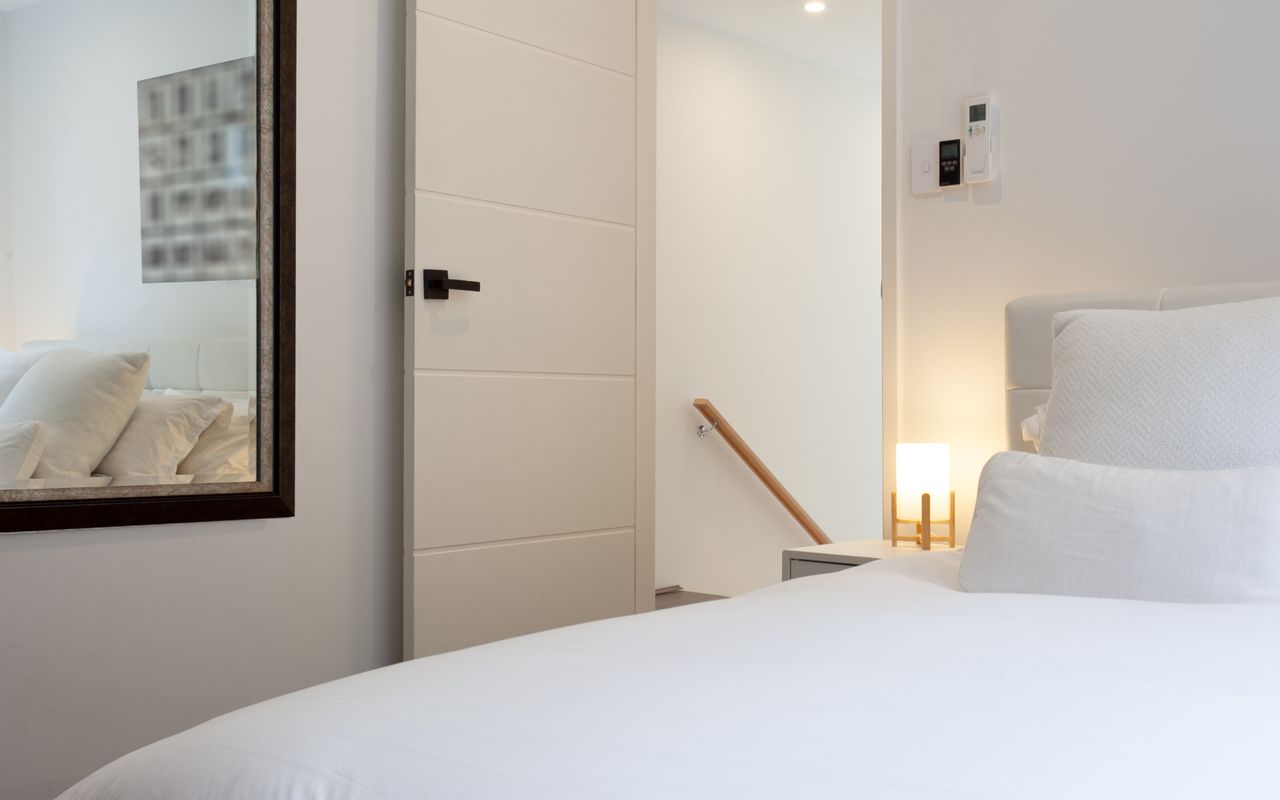 Clovelly Contemporary (IH)