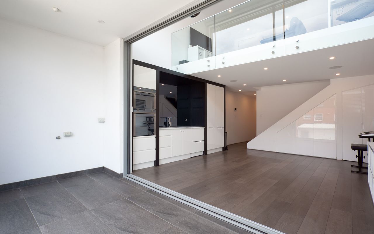 Clovelly Contemporary (IH)