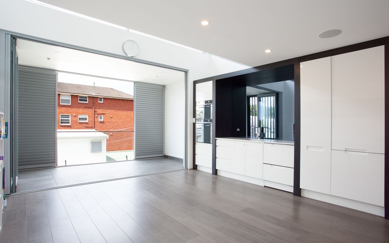 Clovelly Contemporary (IH)