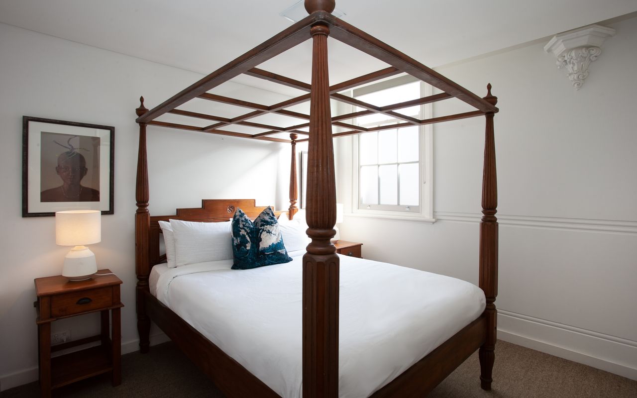 Mezzanine Magic, Bondi Junction (ISYD)