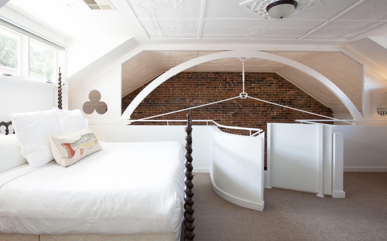 Mezzanine Magic, Bondi Junction (ISYD)