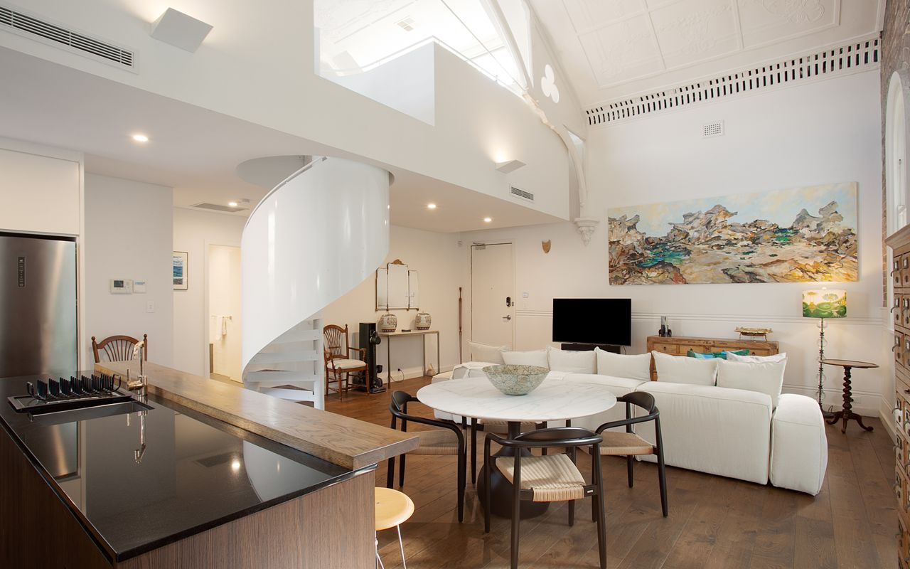 Mezzanine Magic, Bondi Junction (ISYD)