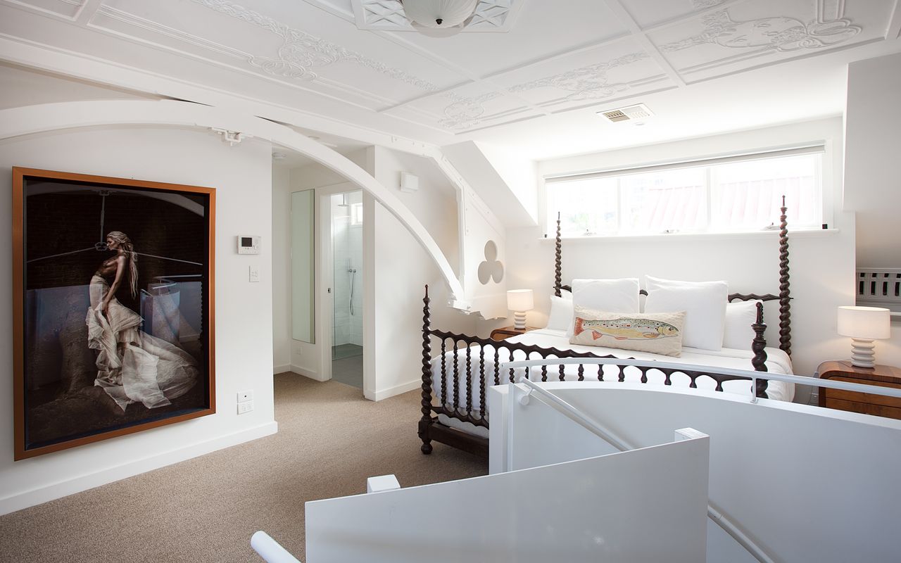 Mezzanine Magic, Bondi Junction (ISYD)