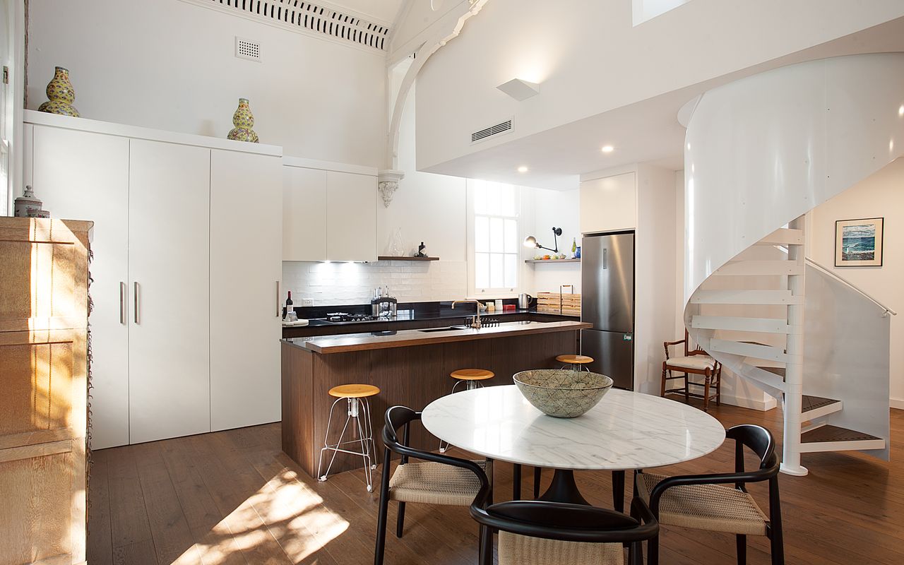 Mezzanine Magic, Bondi Junction (ISYD)