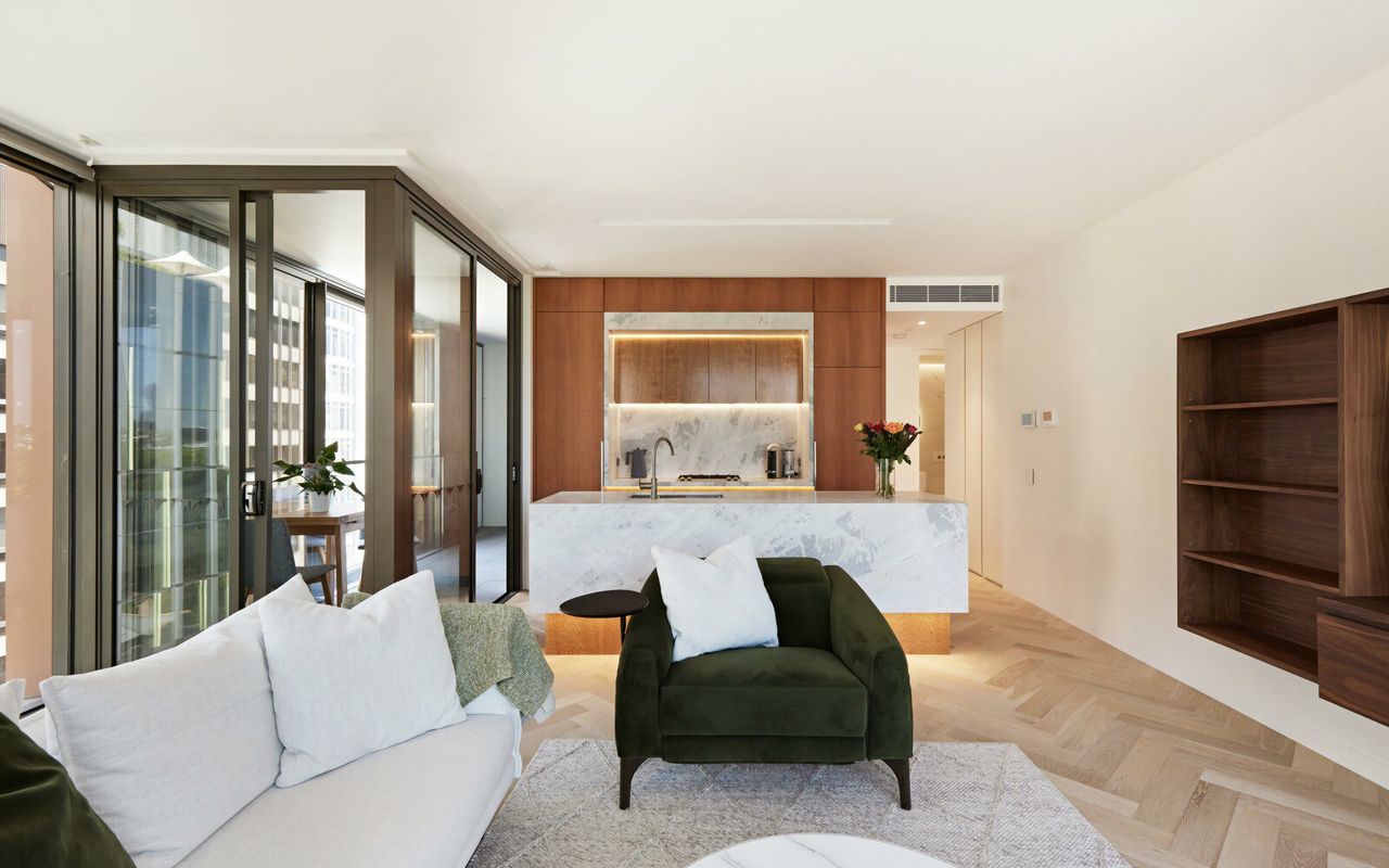 Cosmopolitan City Glamour I90