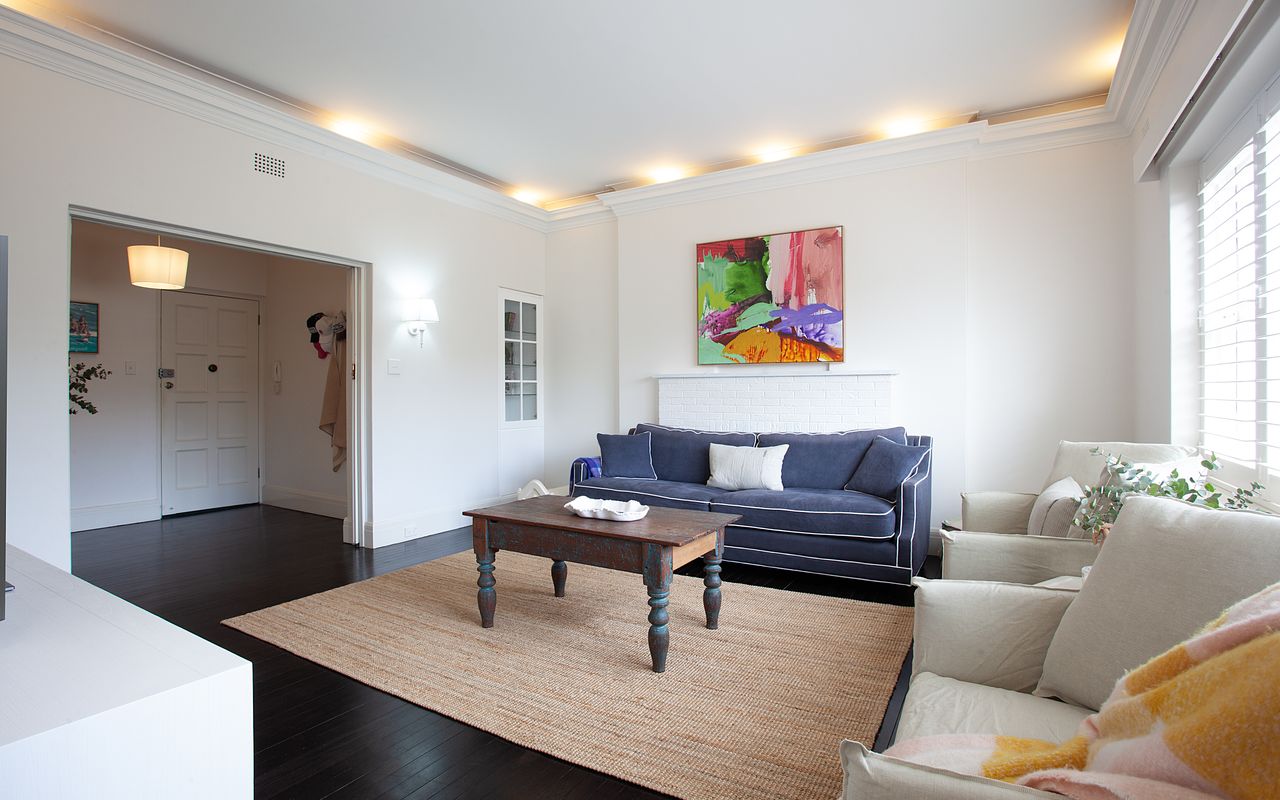 Escape to elegance in Sydney's harbourside suburb.