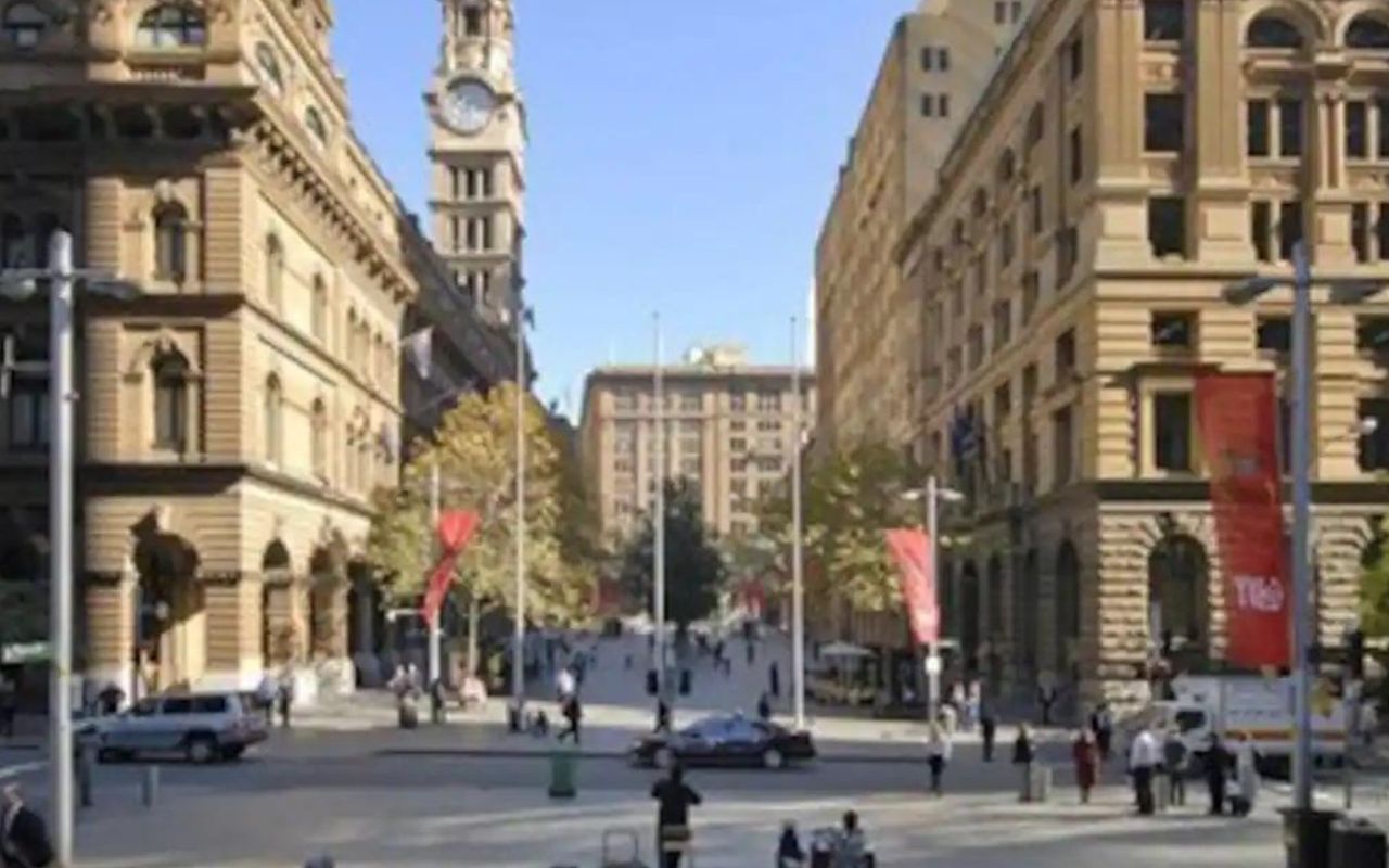 Parisian vibes in the heart of Sydney at Potts Point.