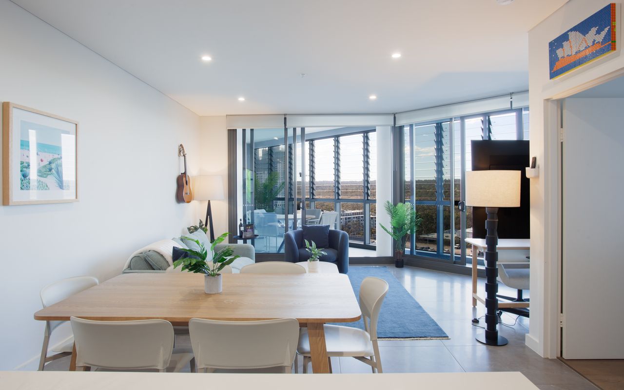 Modern Splendour, Macquarie Park I90