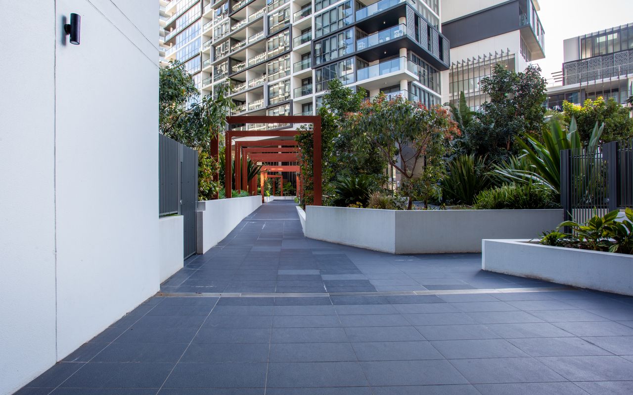 Modern Splendour, Macquarie Park I90