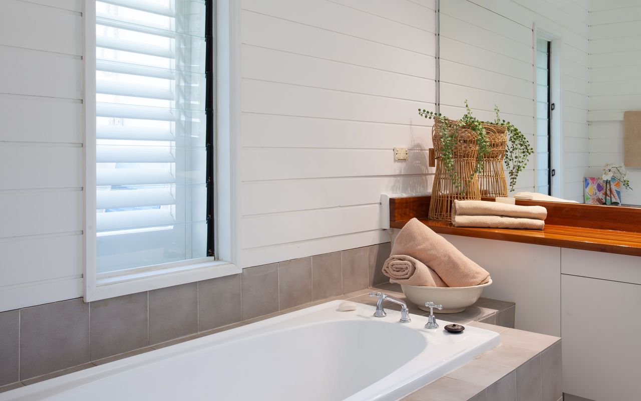 Waterlily Villa, Riverview IH