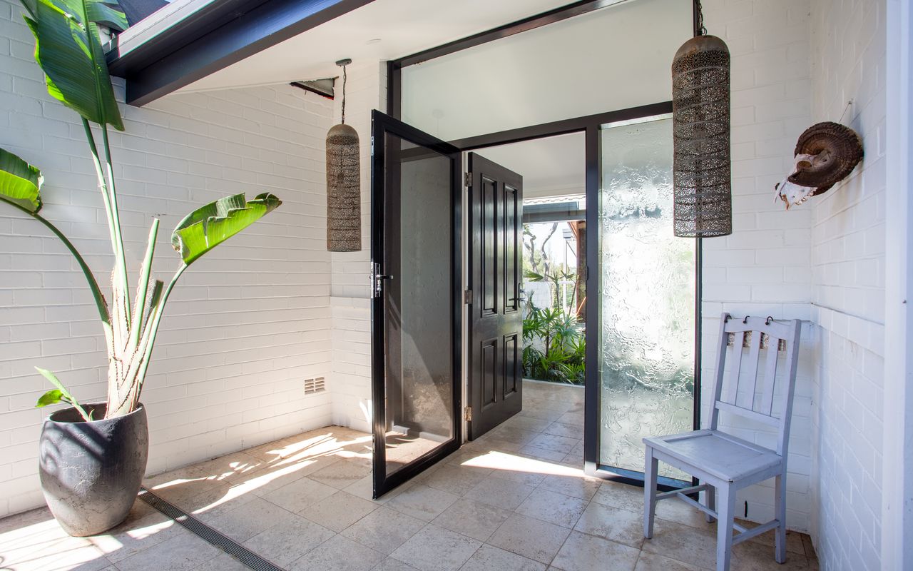 Waterlily Villa, Riverview IH