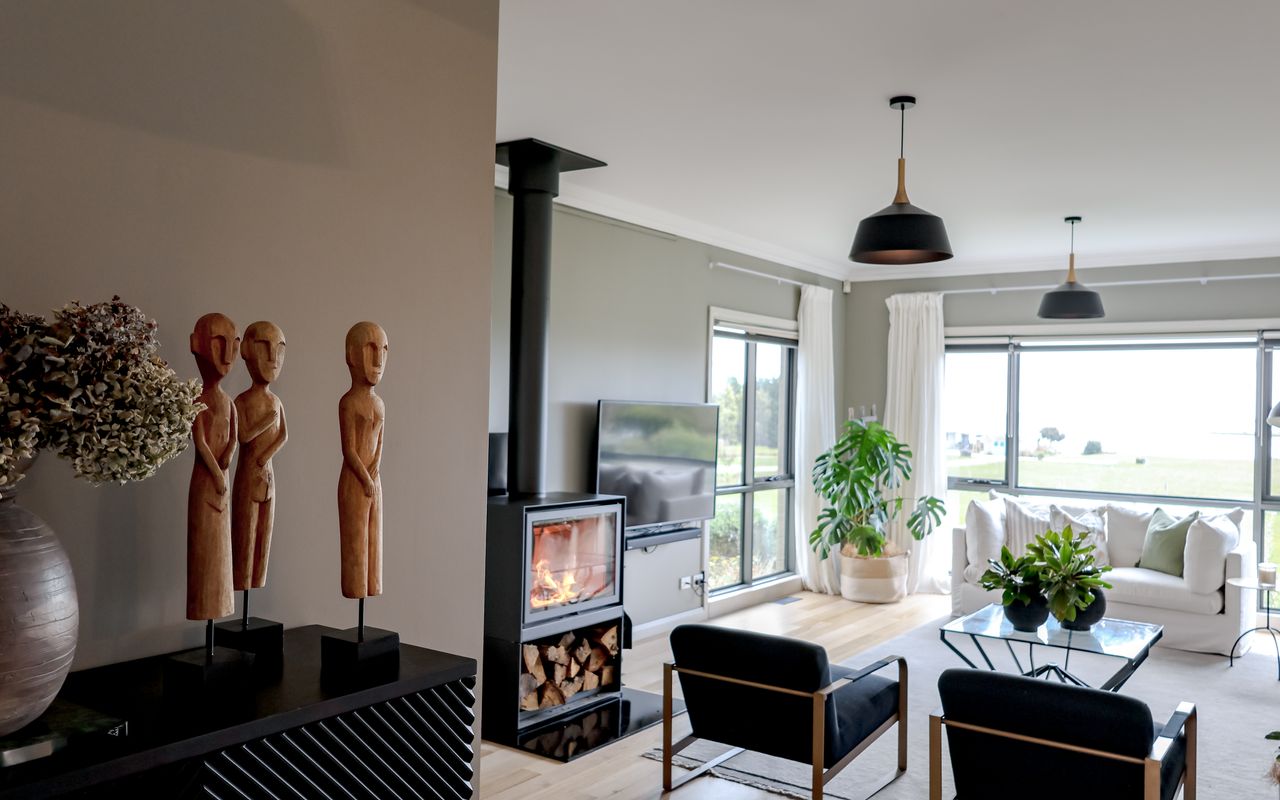 Chateau Clarence & Petite Chateau | Luxurious Waterfront Retreat