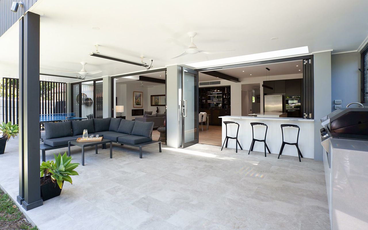 The Modern Ritz Riverview IH