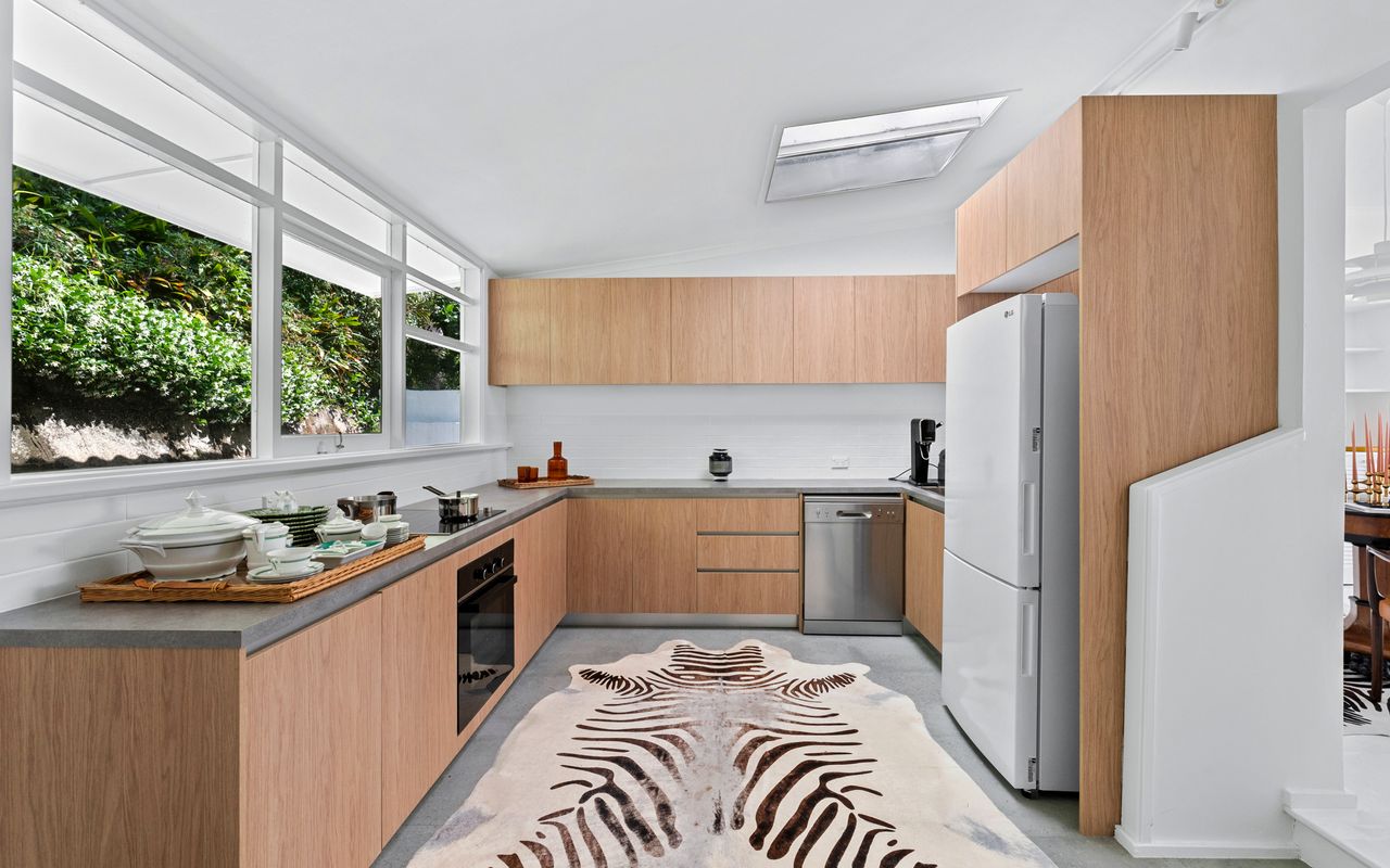 Maison Blanc, Avalon IH