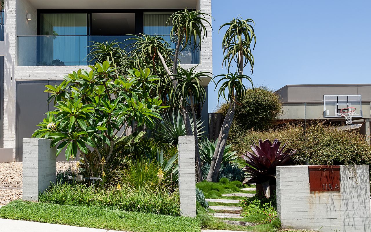 Modern Beachside Haven, Malabar ISYD