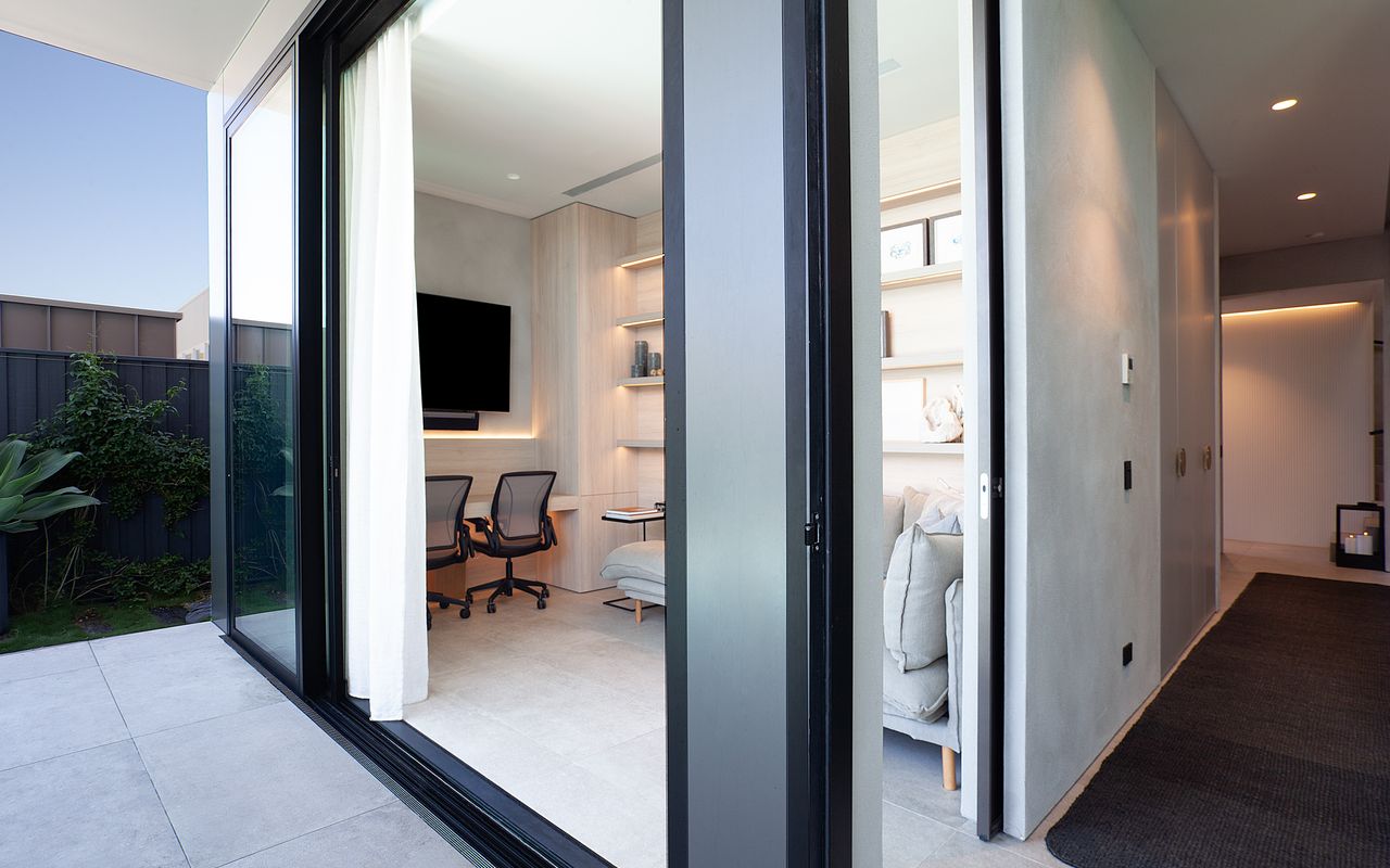 Modern Beachside Haven, Malabar ISYD