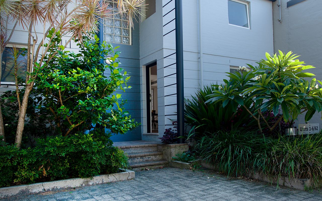 Urban Hideout, Annandale ISYD
