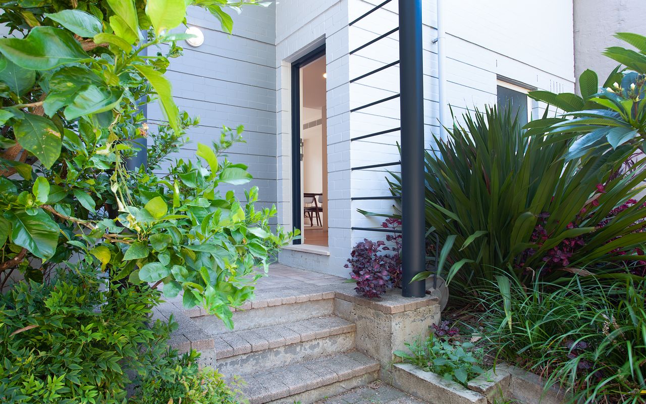 Urban Hideout, Annandale ISYD
