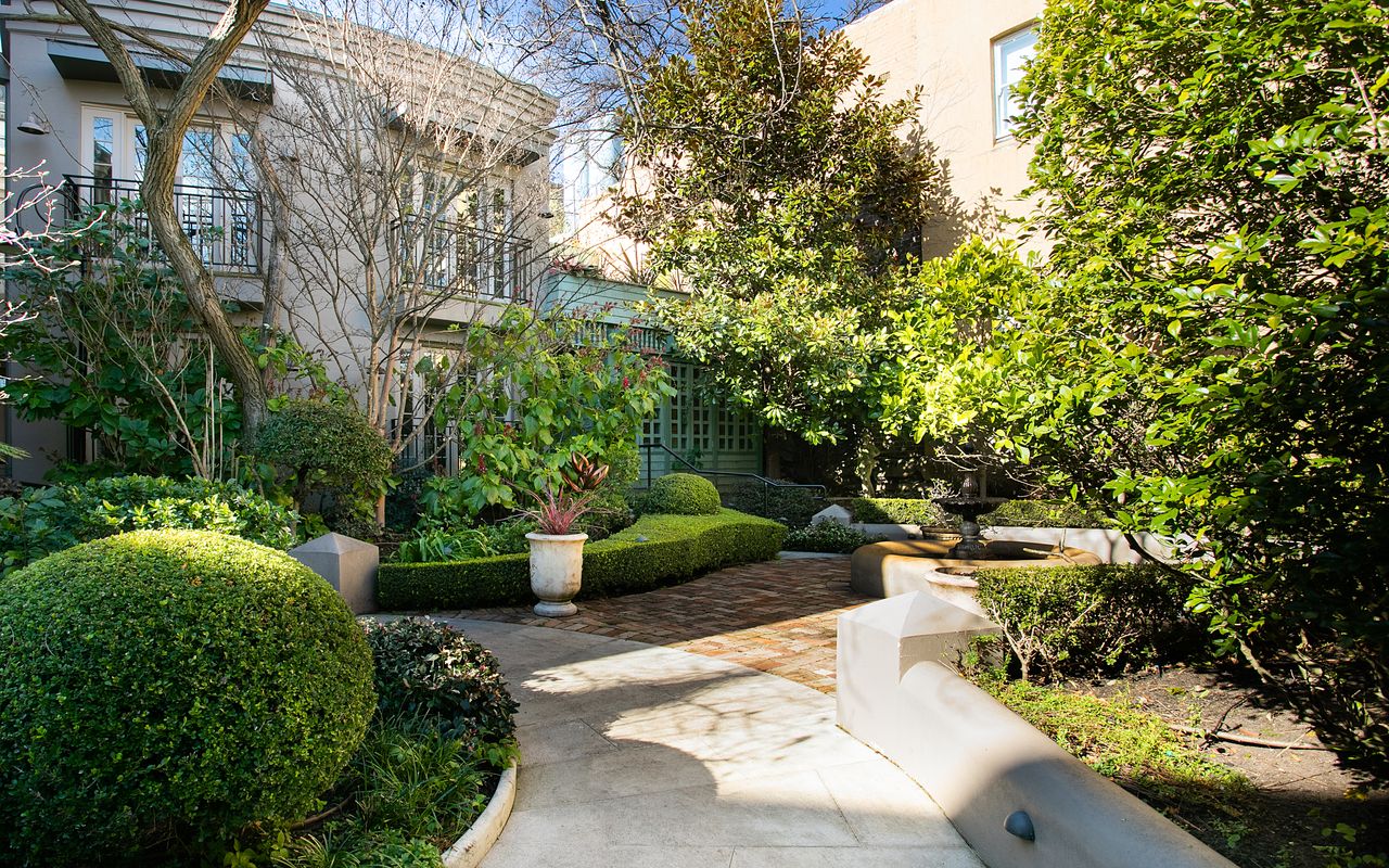 Darling Manor IBO