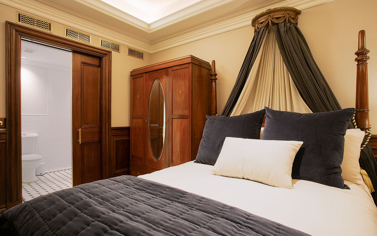 Darling Manor IBO