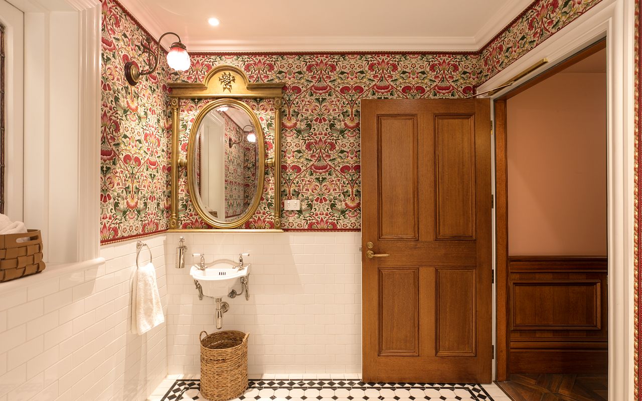 Darling Manor IBO