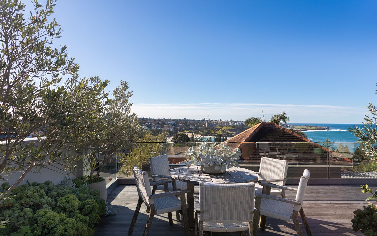Breezy Coast, Coogee IH