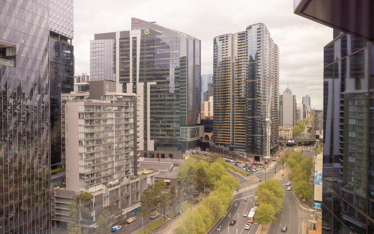 Una Mas Apartment, Docklands IMEL