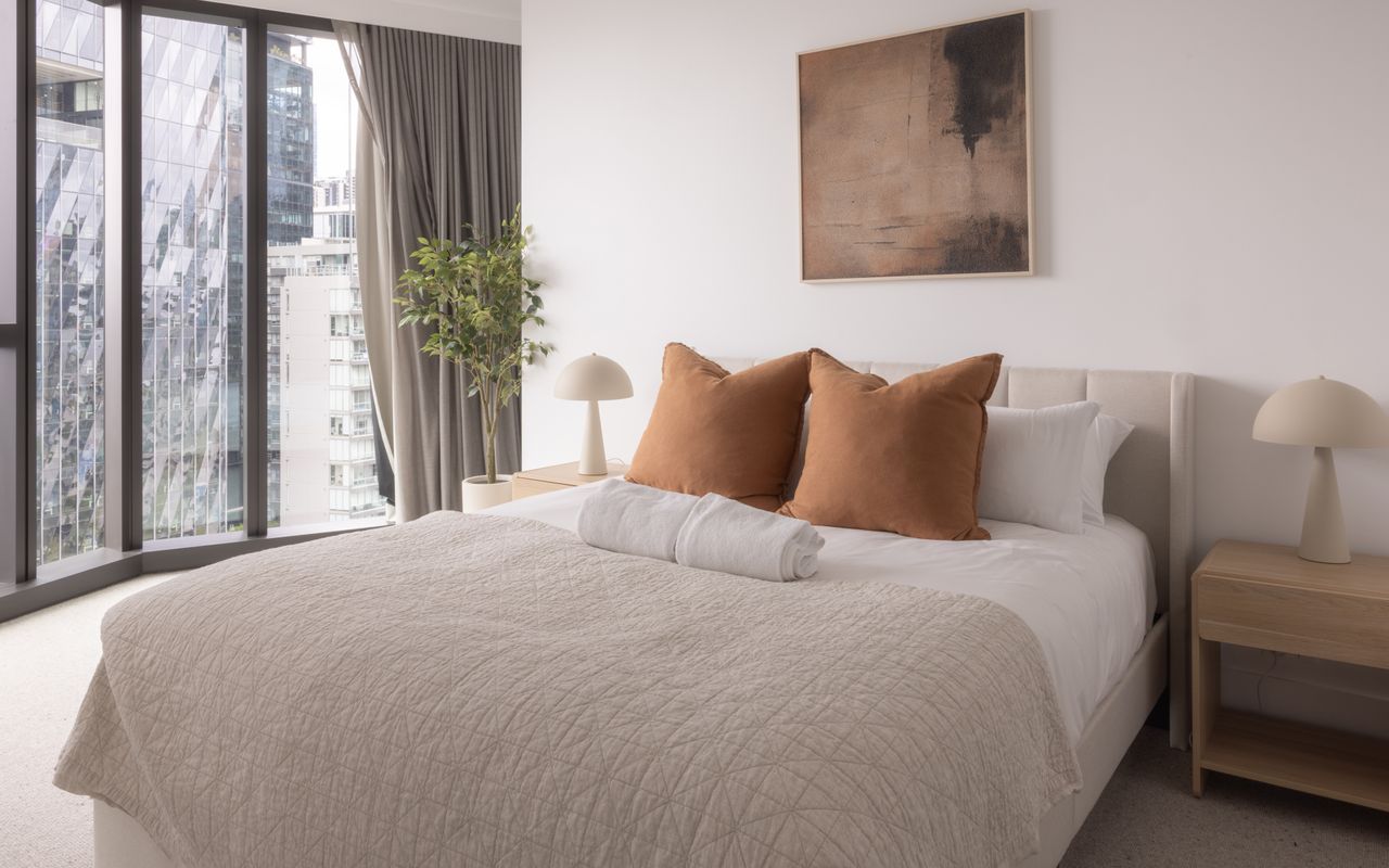 Una Mas Apartment, Docklands IMEL