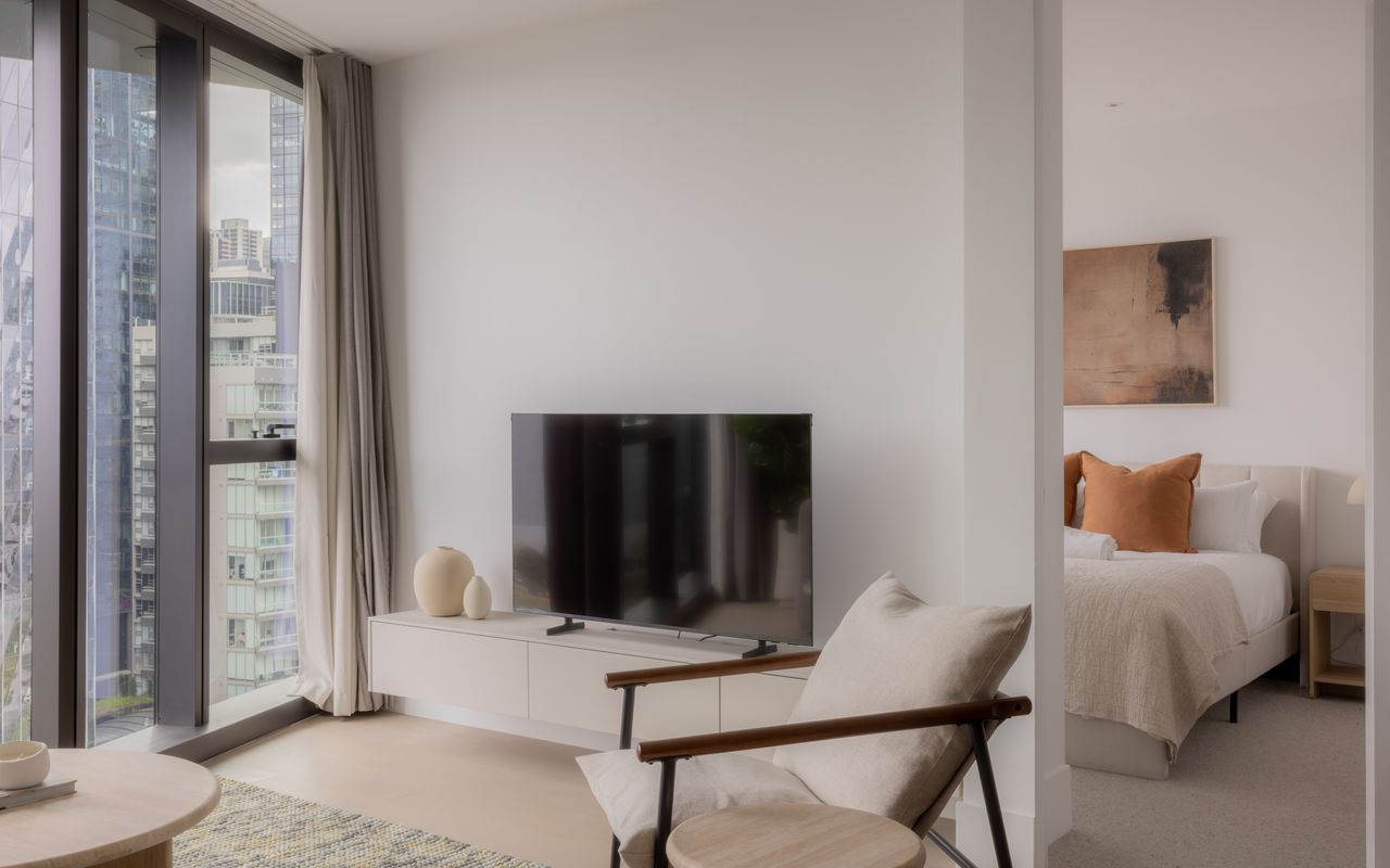 Una Mas Apartment, Docklands IMEL