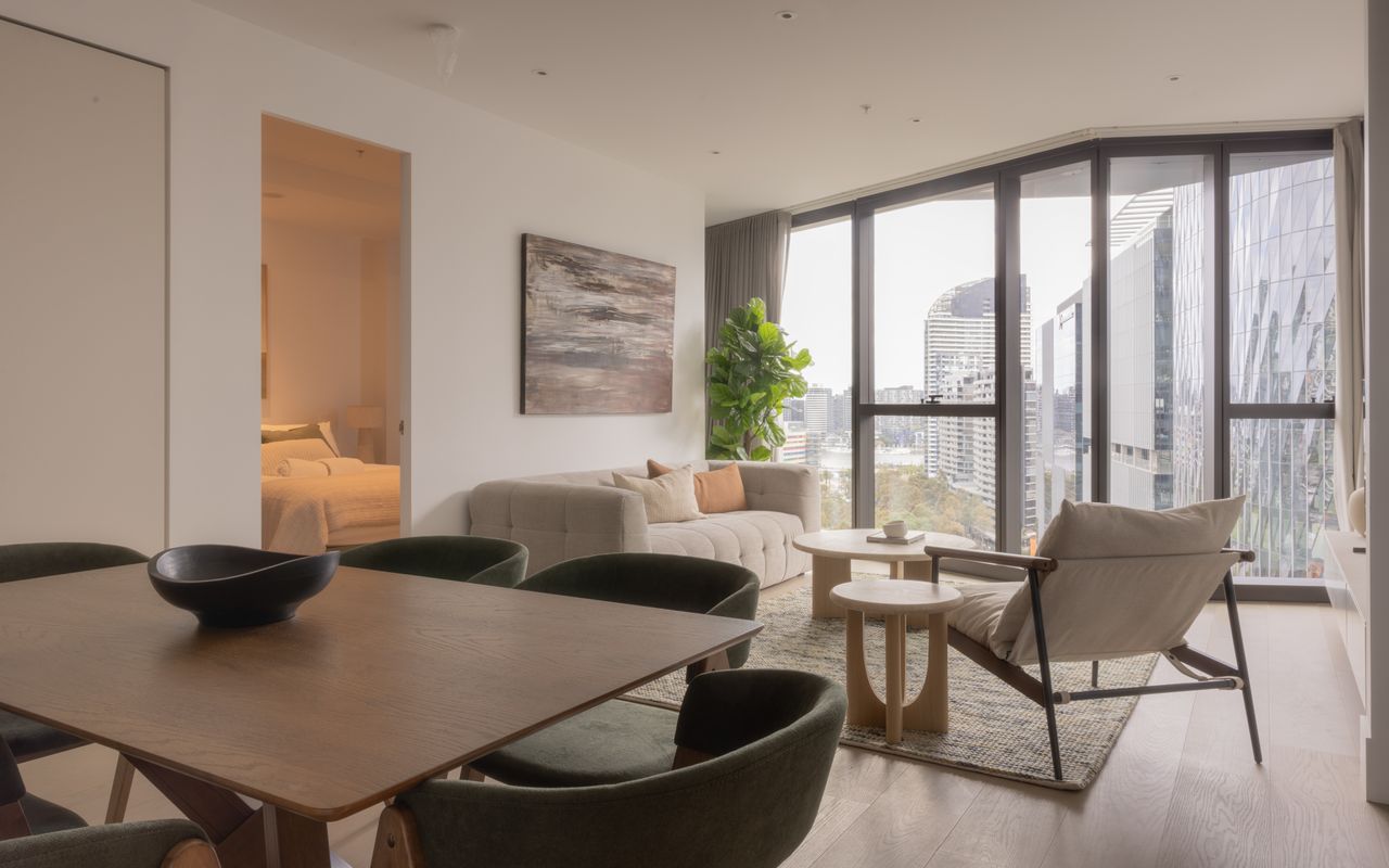Una Mas Apartment, Docklands IMEL