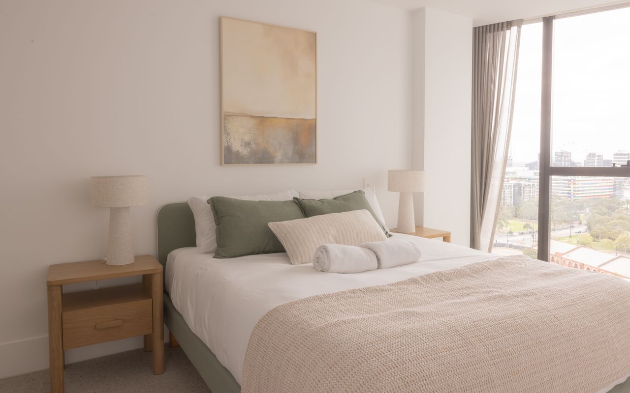 Una Mas Apartment, Docklands IMEL