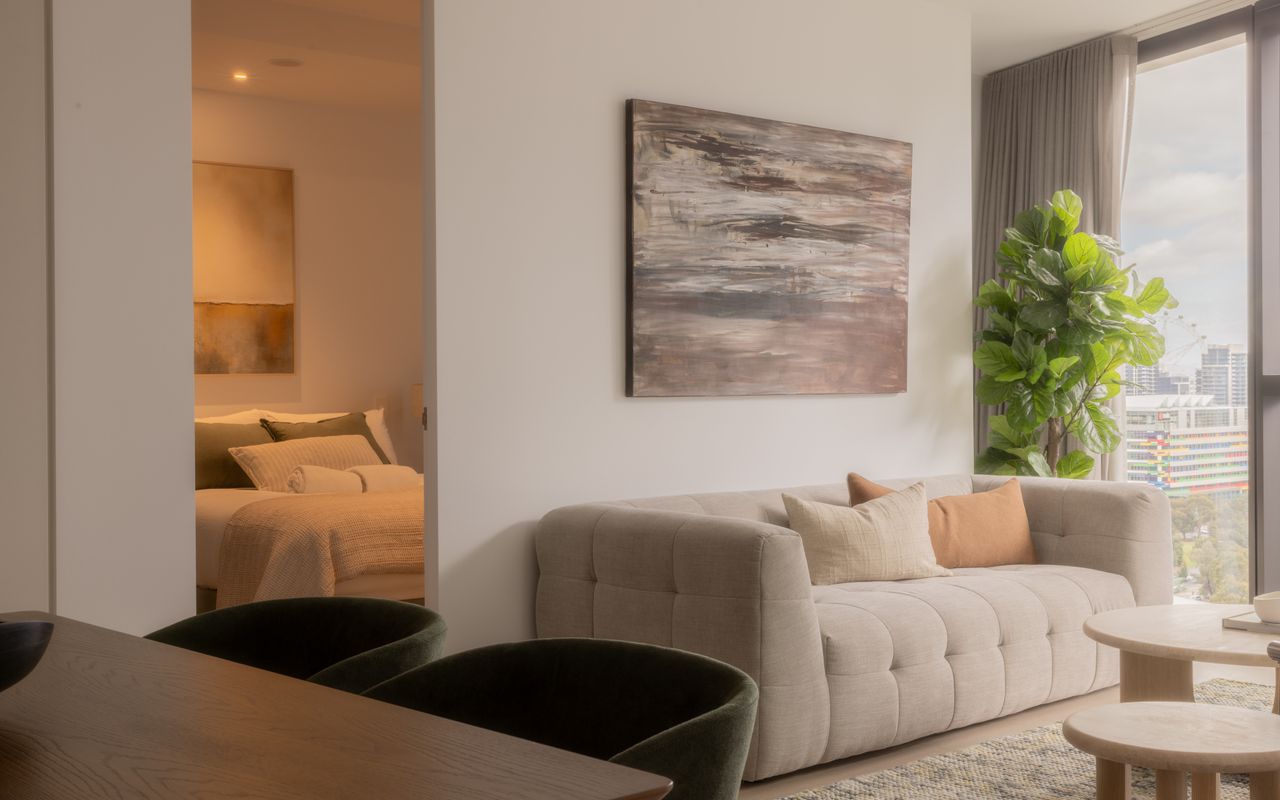 Una Mas Apartment, Docklands IMEL