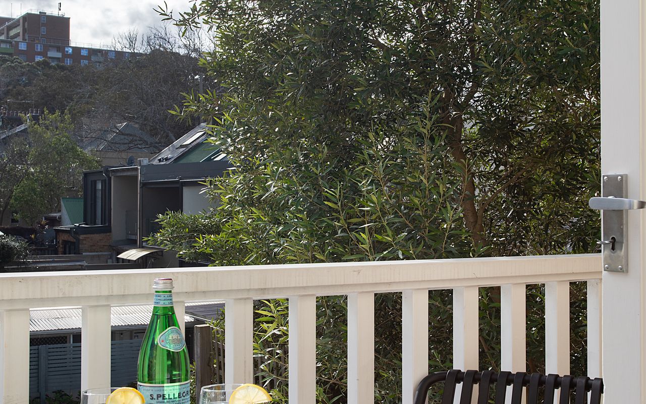 The Crown, Four Surry Hills ISYD