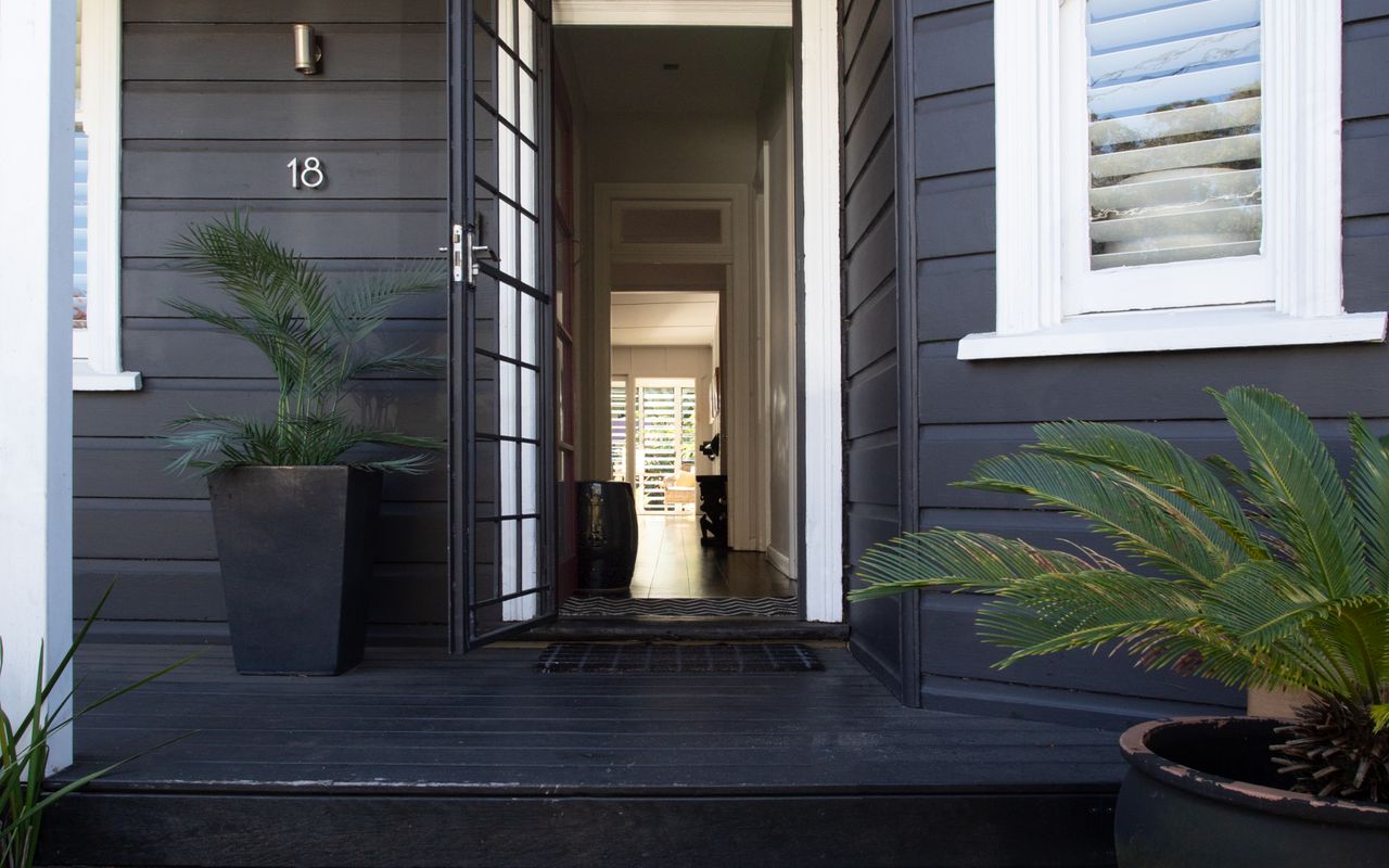 Malua Villa, Bronte IH