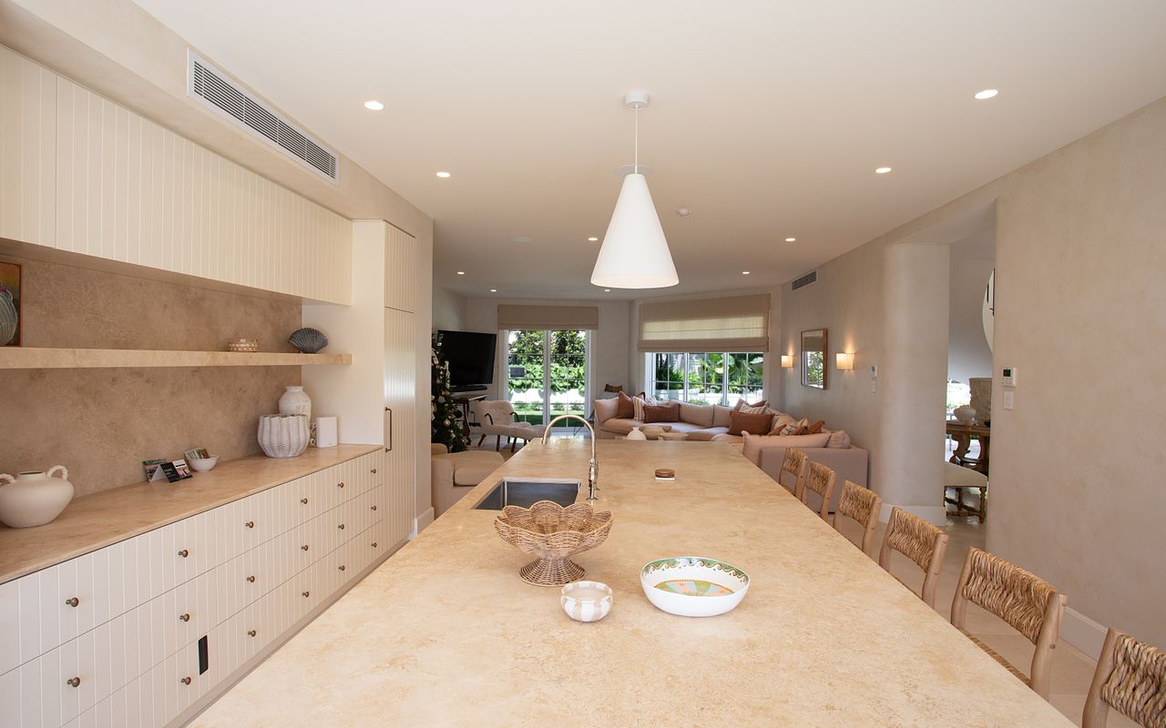 The Esplanade Escape, Balmoral LH LUXE