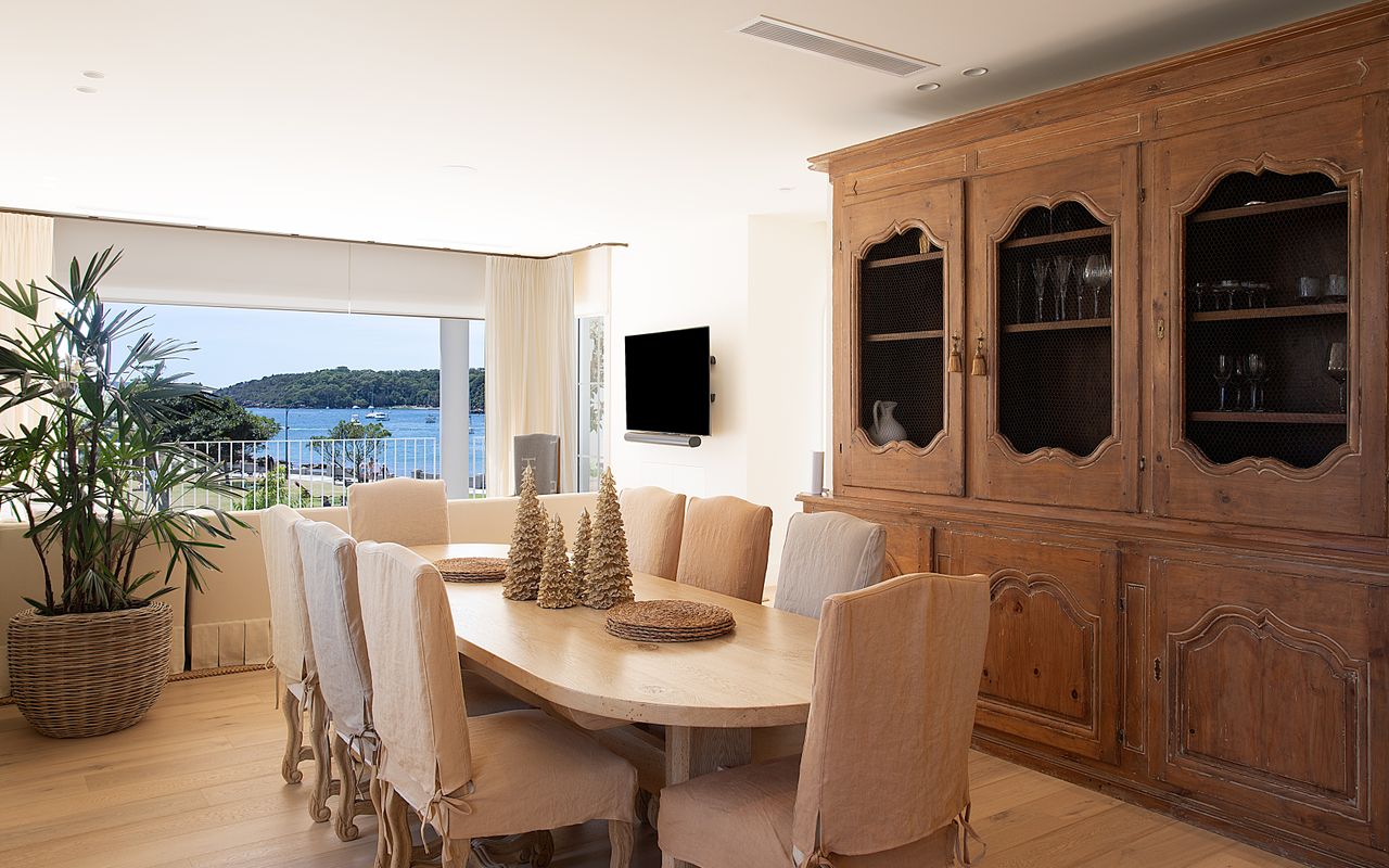 The Esplanade Escape, Balmoral LH LUXE