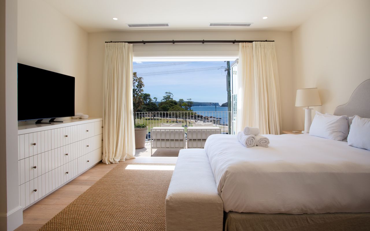 The Esplanade Escape, Balmoral LH LUXE