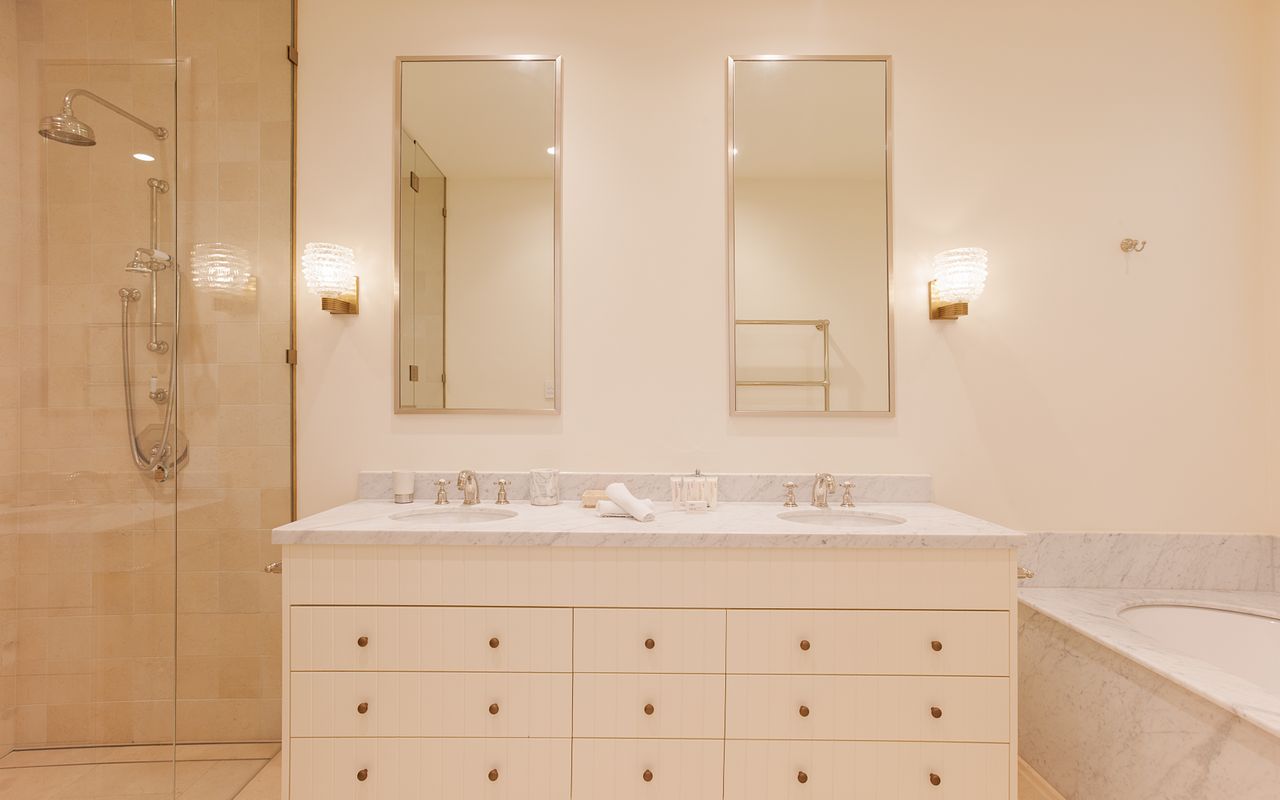 The Esplanade Escape, Balmoral LH LUXE