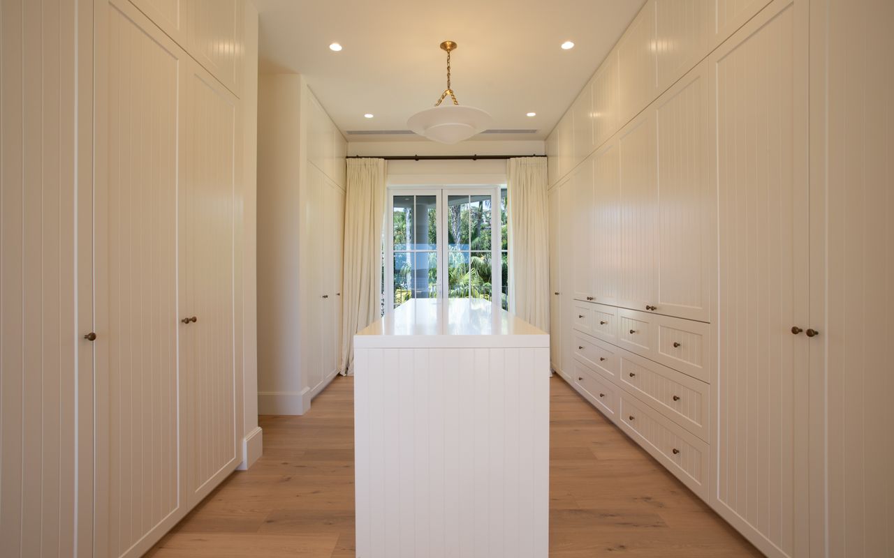 The Esplanade Escape, Balmoral LH LUXE