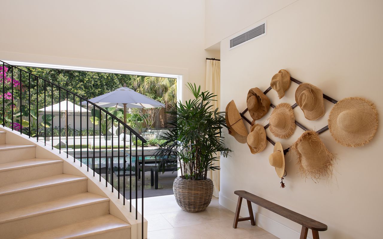 The Esplanade Escape, Balmoral LH LUXE