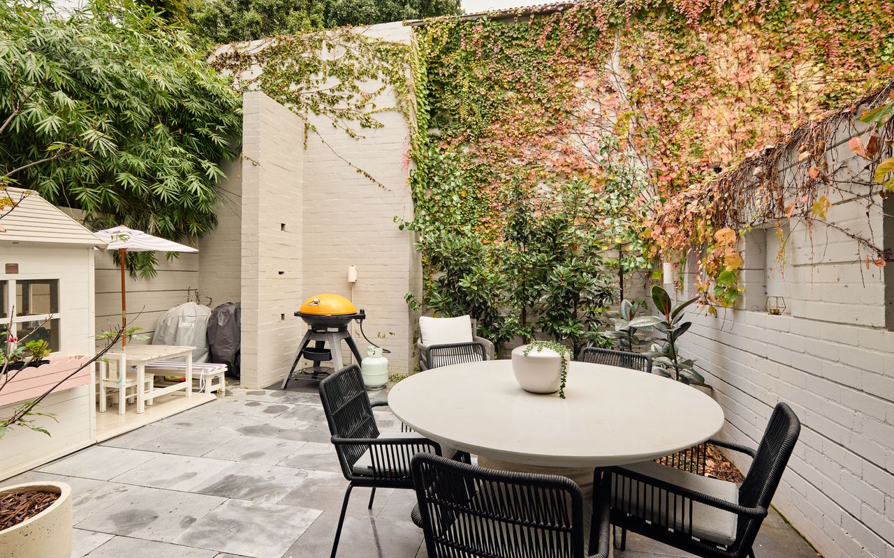 Ivy Terrace, Annandale IH