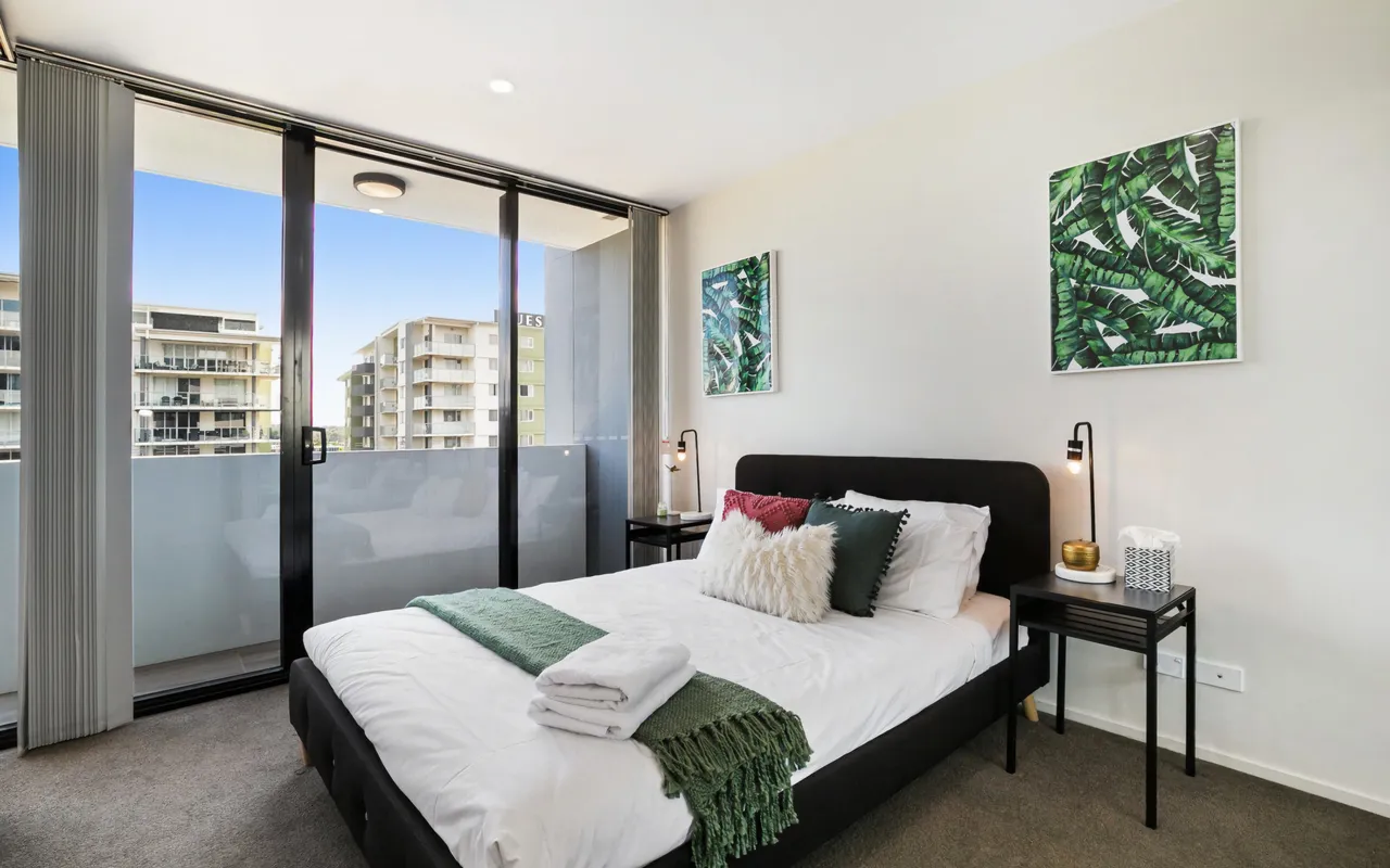 The Hamilton IQLD