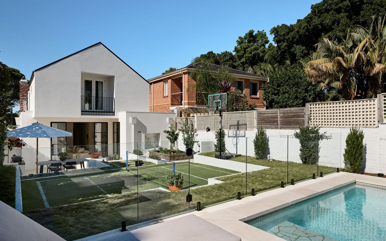 Outdoor amenities - Pickleball court, pool and outdoor dining area