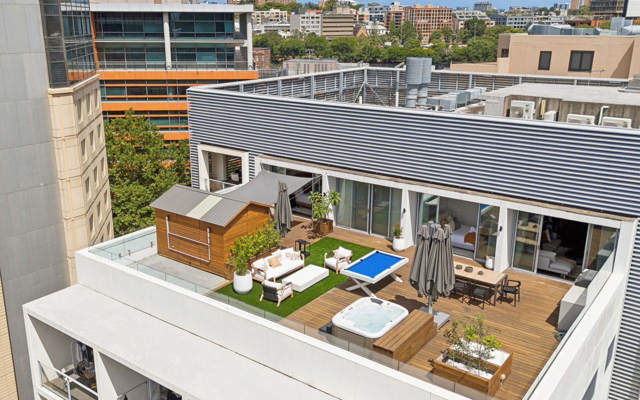 Skyline Retreat, Chippendale ISYD