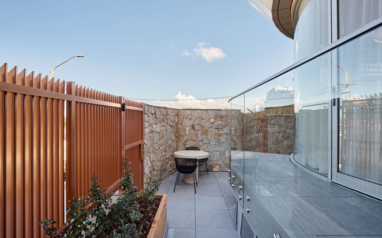 The Sandstone, Neutral Bay I90