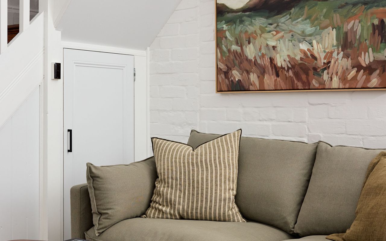 Olive Cottage, Birchgrove ISYD